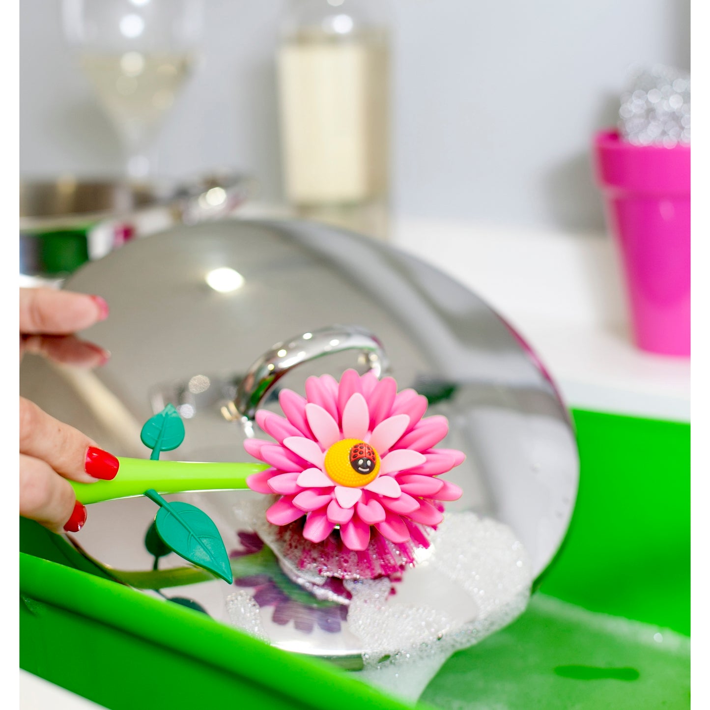 Vigar Flower Power Dish Brush With Vase (Pink or Orange Colour)