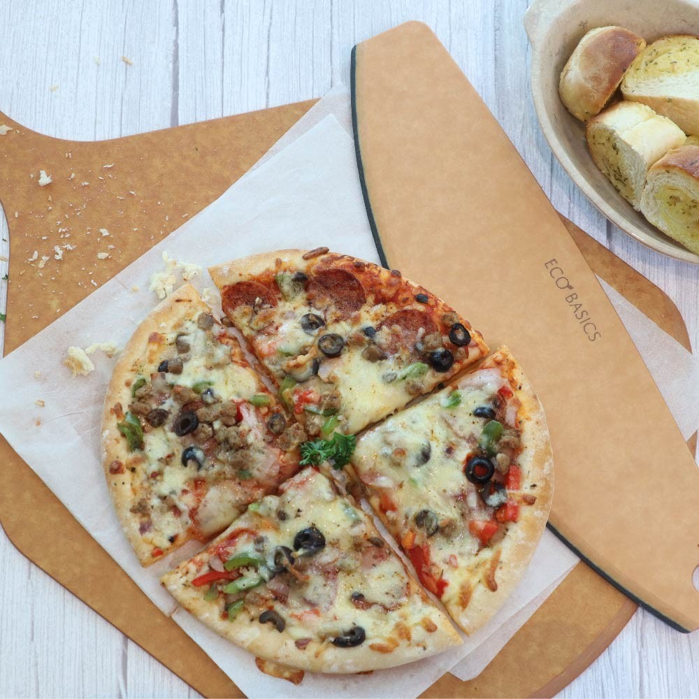Eco Basics Pizza Cutter (Natural / Black)