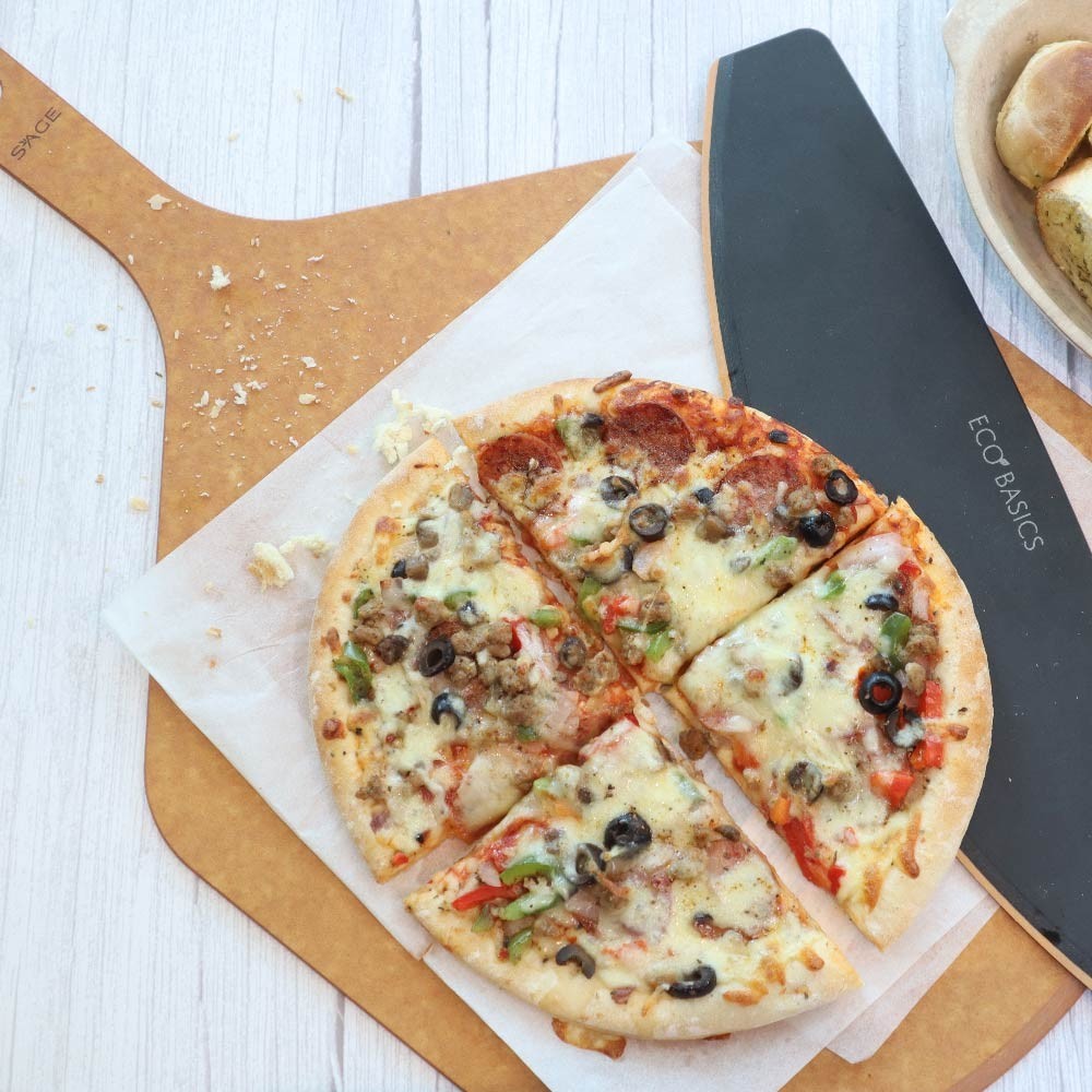 Eco Basics Pizza Cutter (Natural / Black)