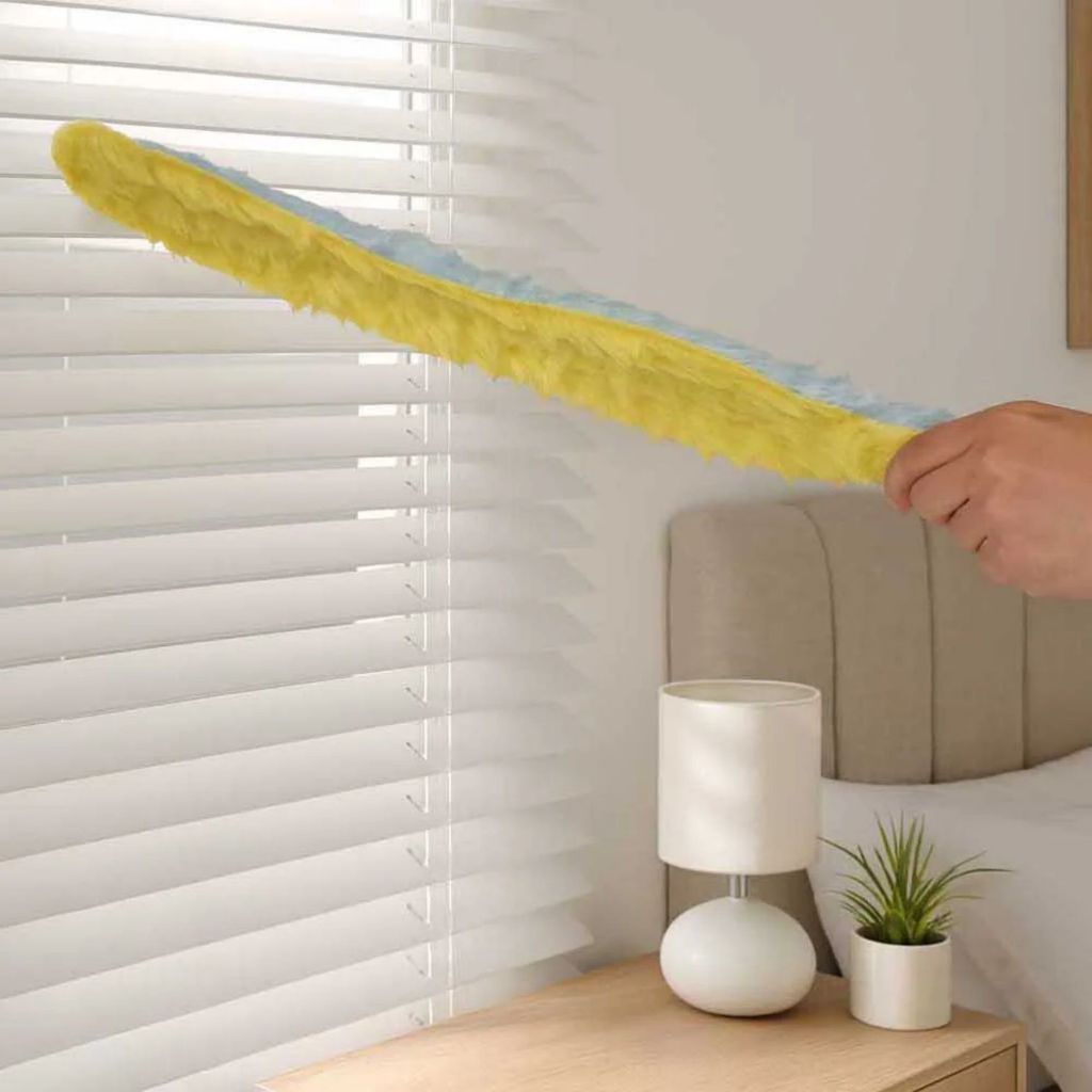 White Magic Gap Duster