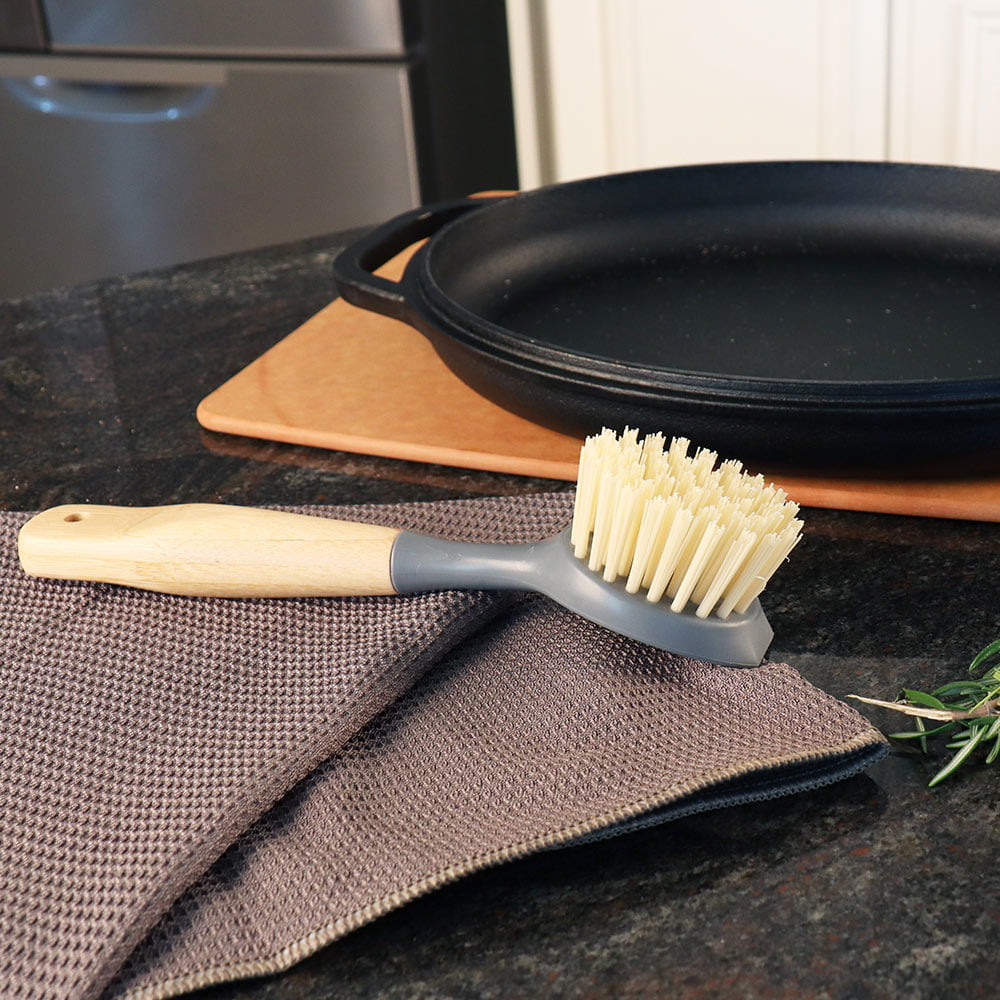 Eco Basics Cast Iron Brush